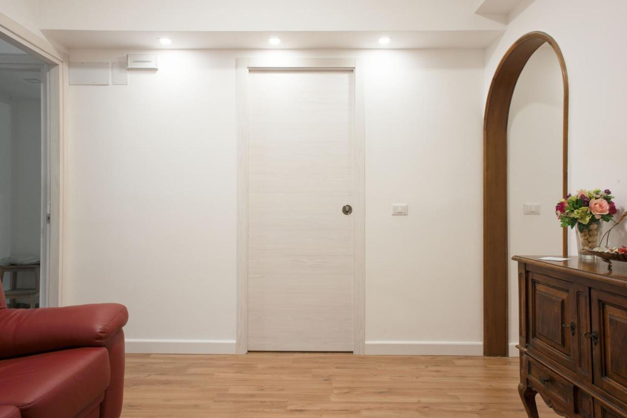 C&C Bedrooms Μεσίνα Εξωτερικό φωτογραφία